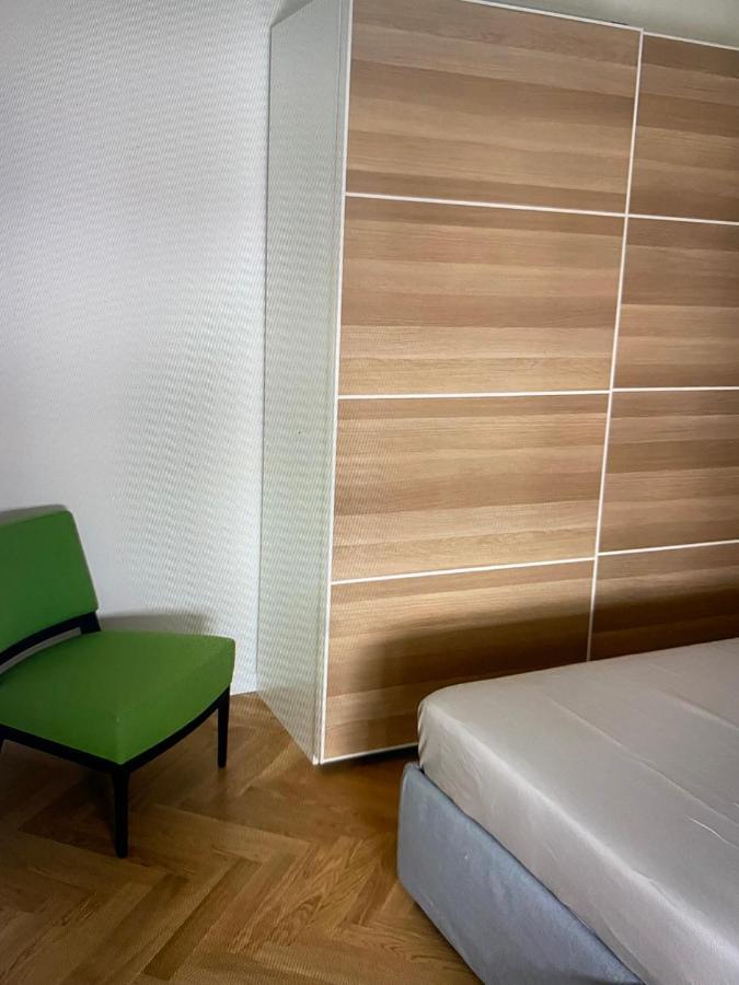Milano: Incantevole Appartamento In Pieno Centro - Fancy Yellow Apartments Exteriör bild