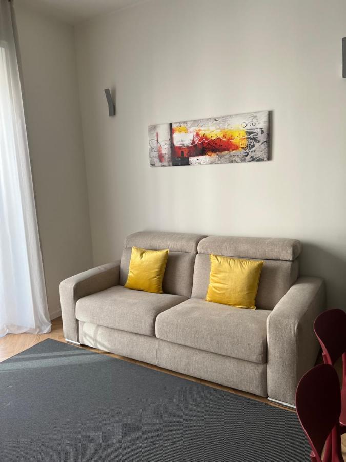 Milano: Incantevole Appartamento In Pieno Centro - Fancy Yellow Apartments Exteriör bild