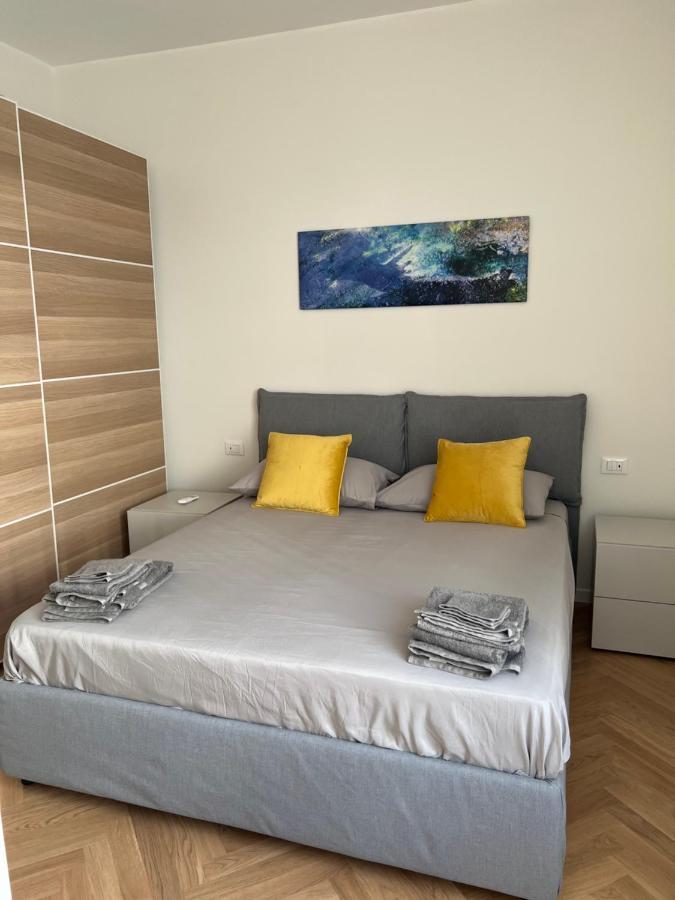 Milano: Incantevole Appartamento In Pieno Centro - Fancy Yellow Apartments Exteriör bild