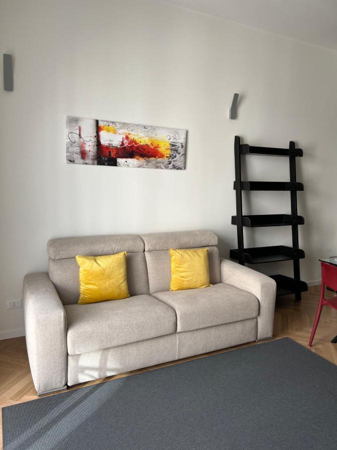 Milano: Incantevole Appartamento In Pieno Centro - Fancy Yellow Apartments Exteriör bild