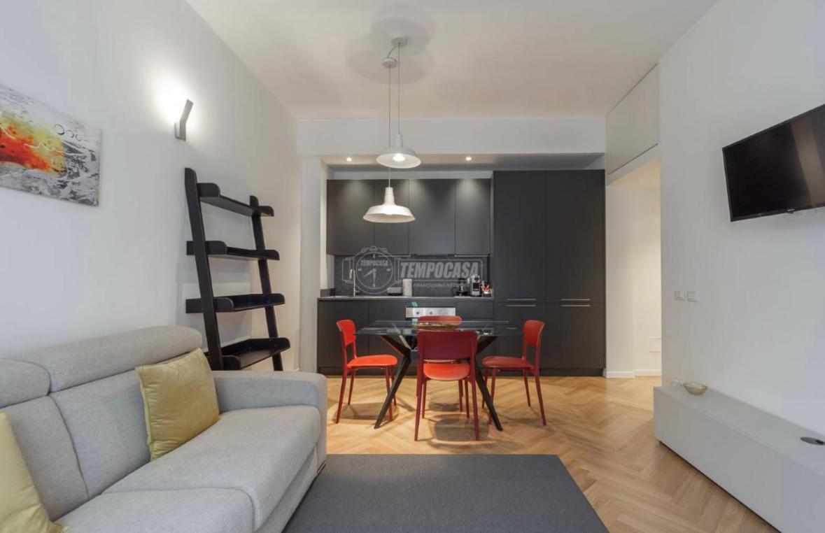 Milano: Incantevole Appartamento In Pieno Centro - Fancy Yellow Apartments Exteriör bild